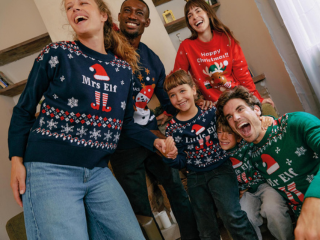 Comment choisir et s’habiller avec un pull de Noël ?